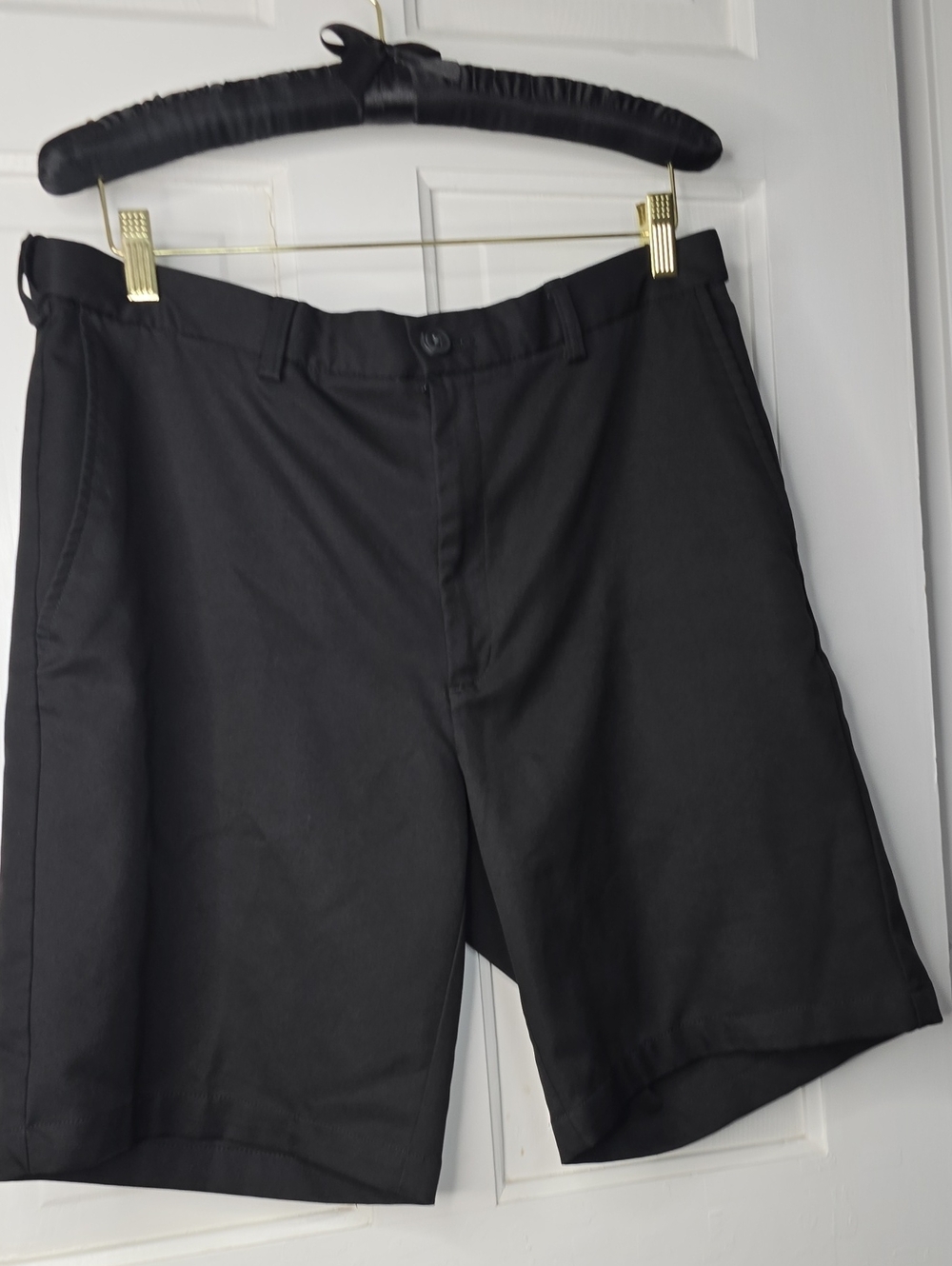 Men's Black Flat-Front Chino Shorts